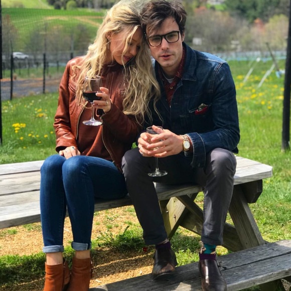 Meet your Posher, Aaron and Ashton - Picture 3 of 5